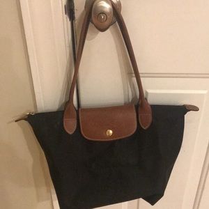 Longchamp shoulder bad